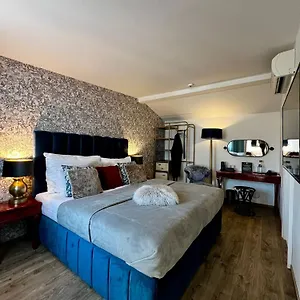 4* Ξενοδοχείο Antik