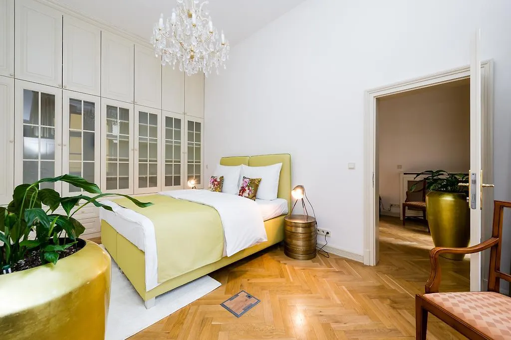 Grand Central Residence By Tkc Πράγα 4*,