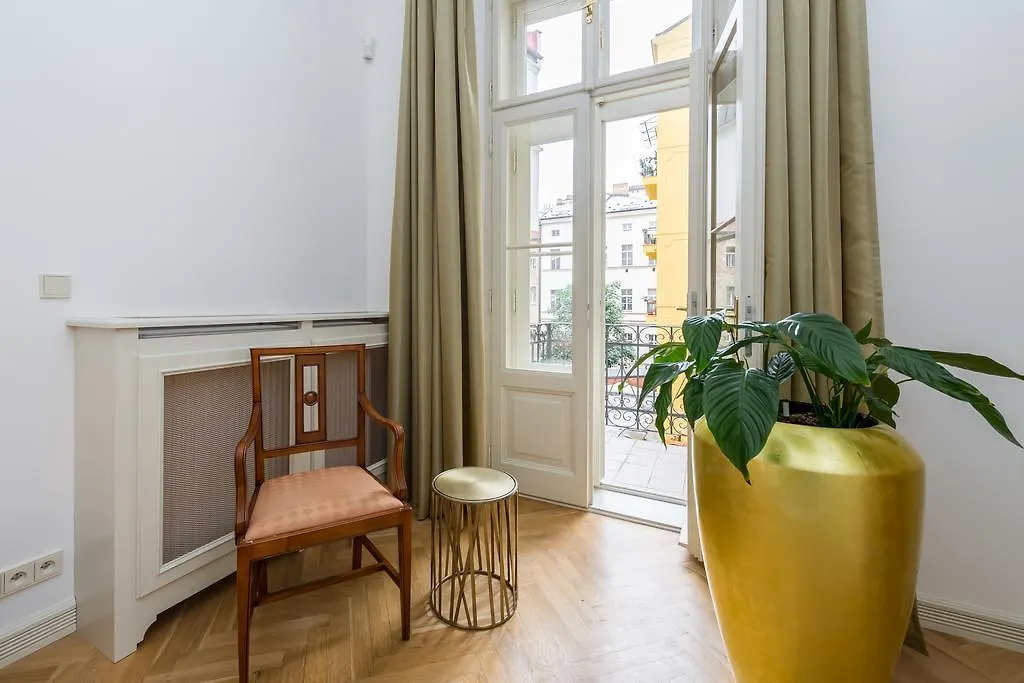 Ξενοδοχείο με διαμερίσματα Grand Central Residence By Tkc Πράγα