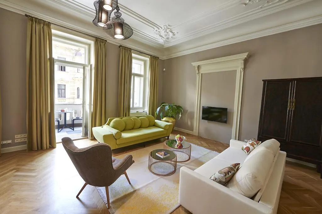 Grand Central Residence By Tkc Πράγα 4*,