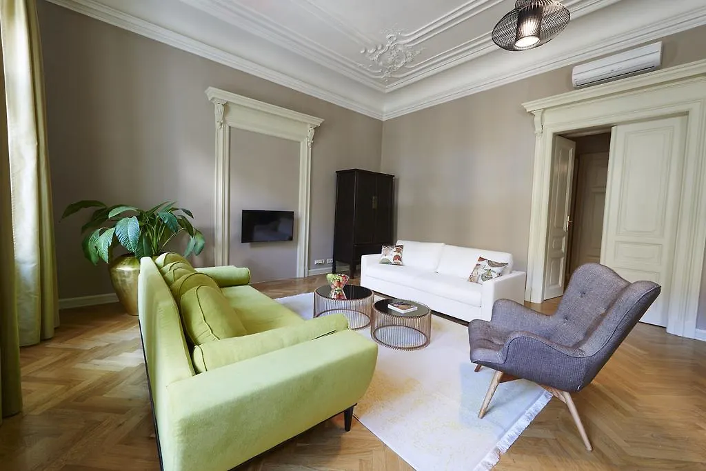 Grand Central Residence By Tkc Πράγα 4*,