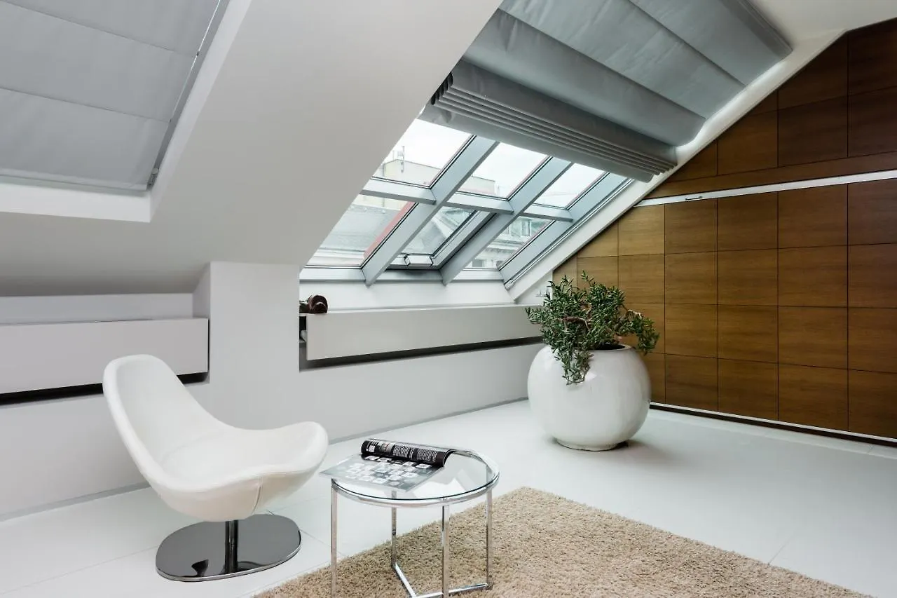 Grand Central Residence By Tkc Πράγα
